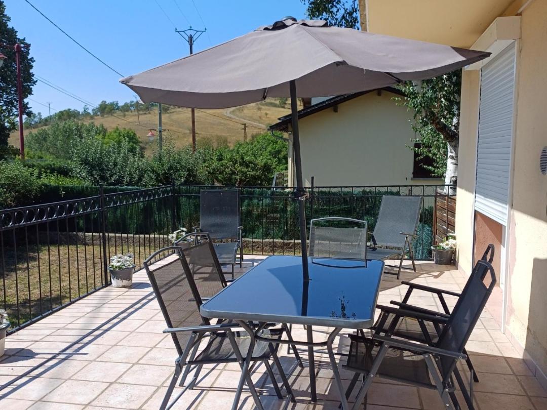 Maison De Vacances Au Coeur De La Cerdagne Angoustrine Luaran gambar